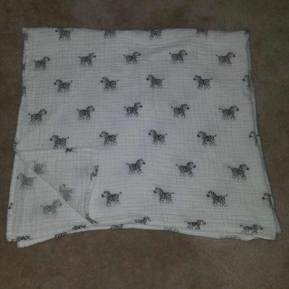 Amazing Baby Zebra Muslin Swaddle Blanket 100% Cotton White Gray 40x44 - Picture 1 of 7
